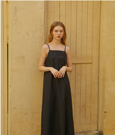 Robe midi en lin à bretelles spaghetti et ourlet évasé